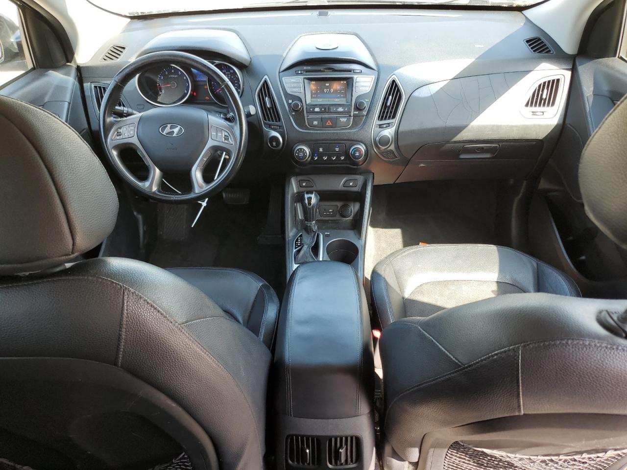 2015 Hyundai Tucson - Image 8