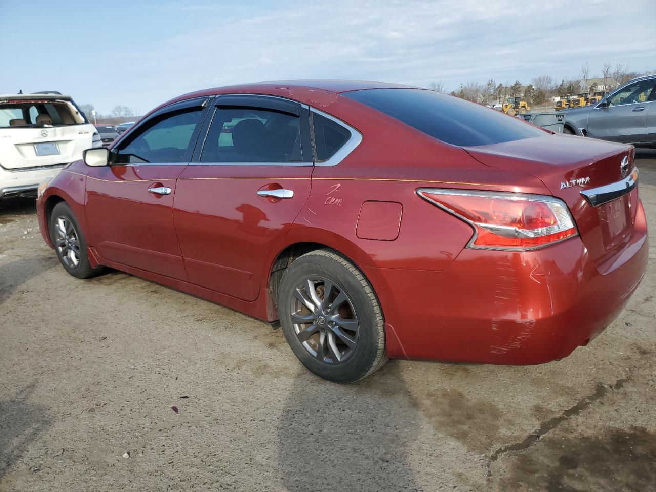 2015 Nissan Altima - Image 2