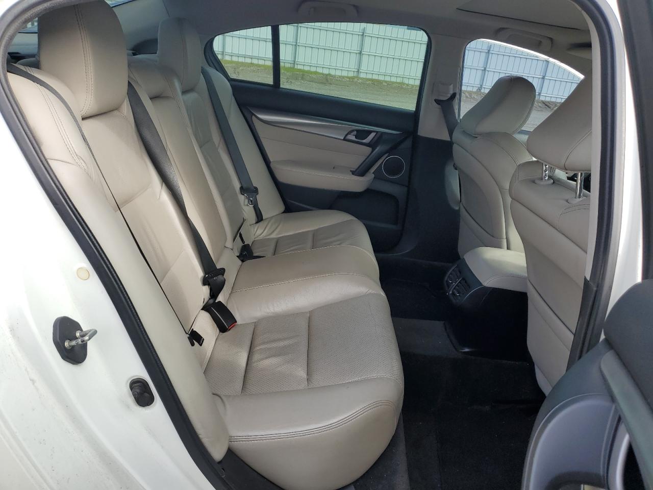 2010 Acura TL - Image 10