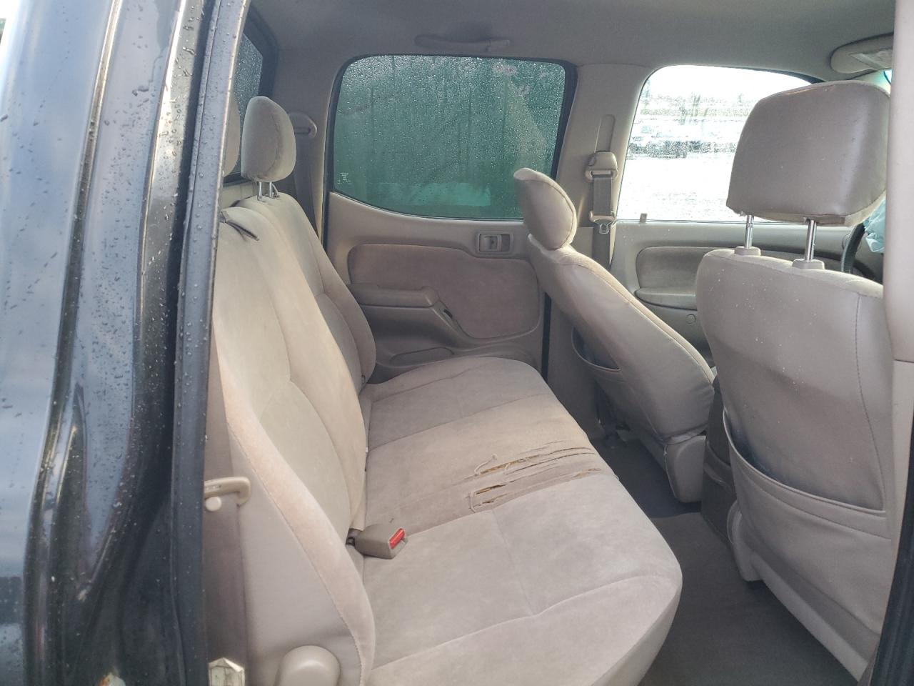 2004 Toyota Tacoma - Image 10