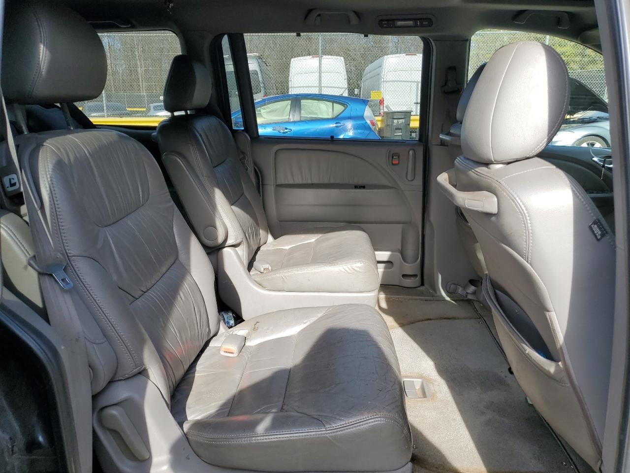 2008 Honda Odyssey - Image 12