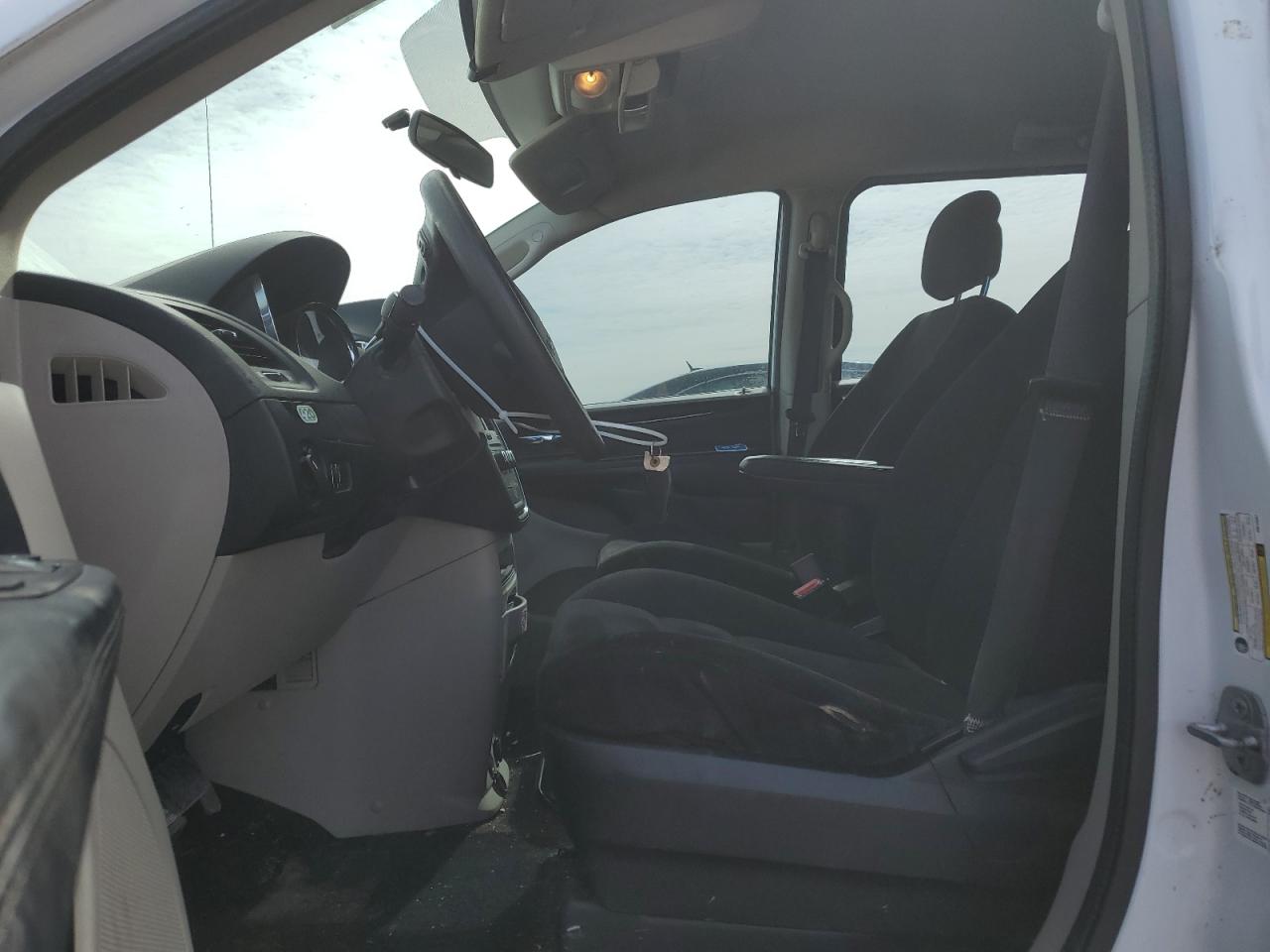 2014 Dodge Caravan - Image 7