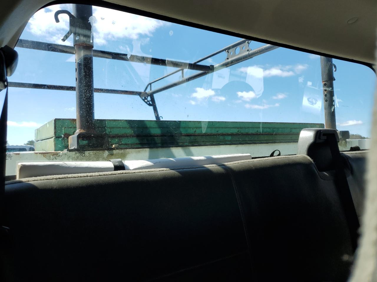 2009 Ford F250 - Image 10