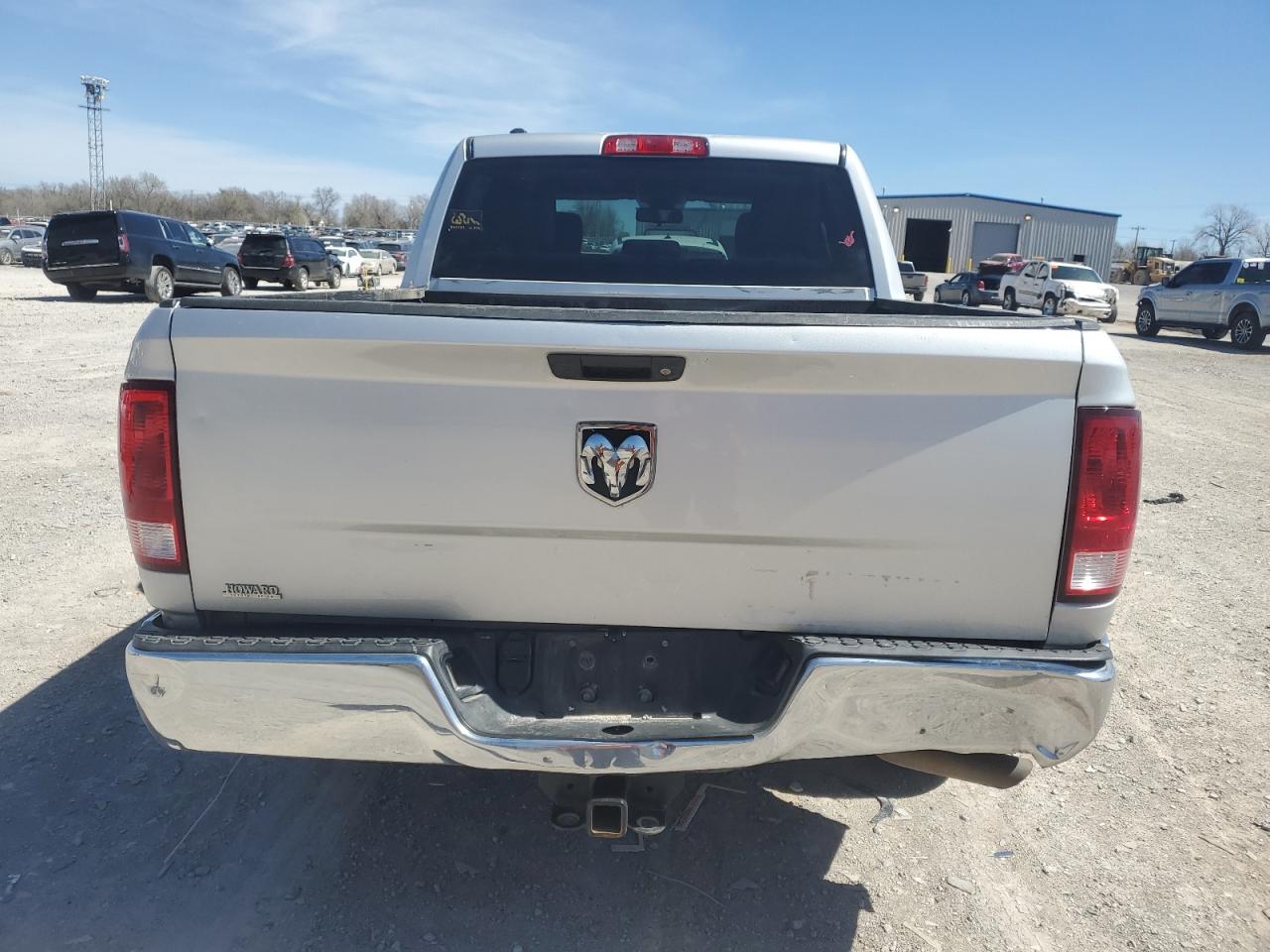 2016 RAM 1500 - Image 6