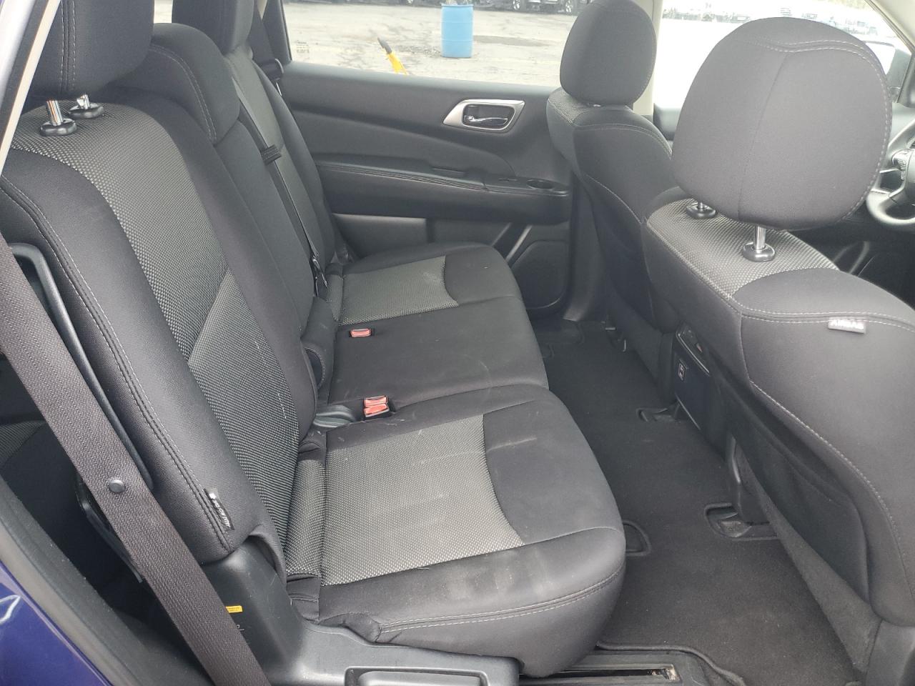 2018 Nissan Pathfinder - Image 11