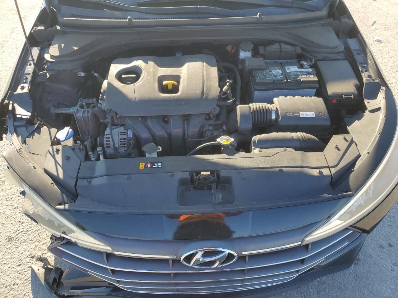 2019 Hyundai Elantra - Image 11
