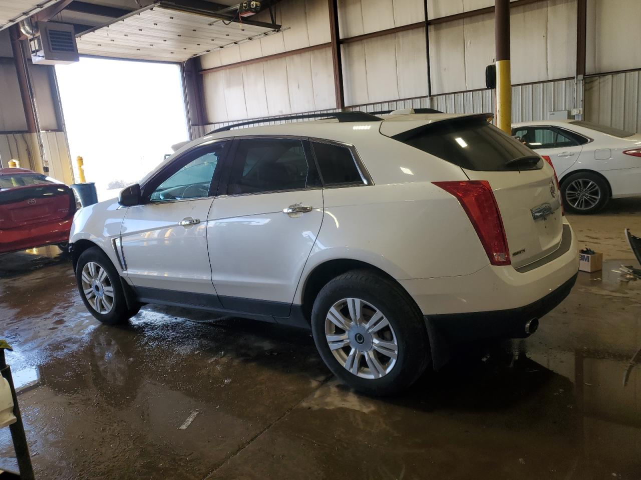 2015 Cadillac SRX - Image 2