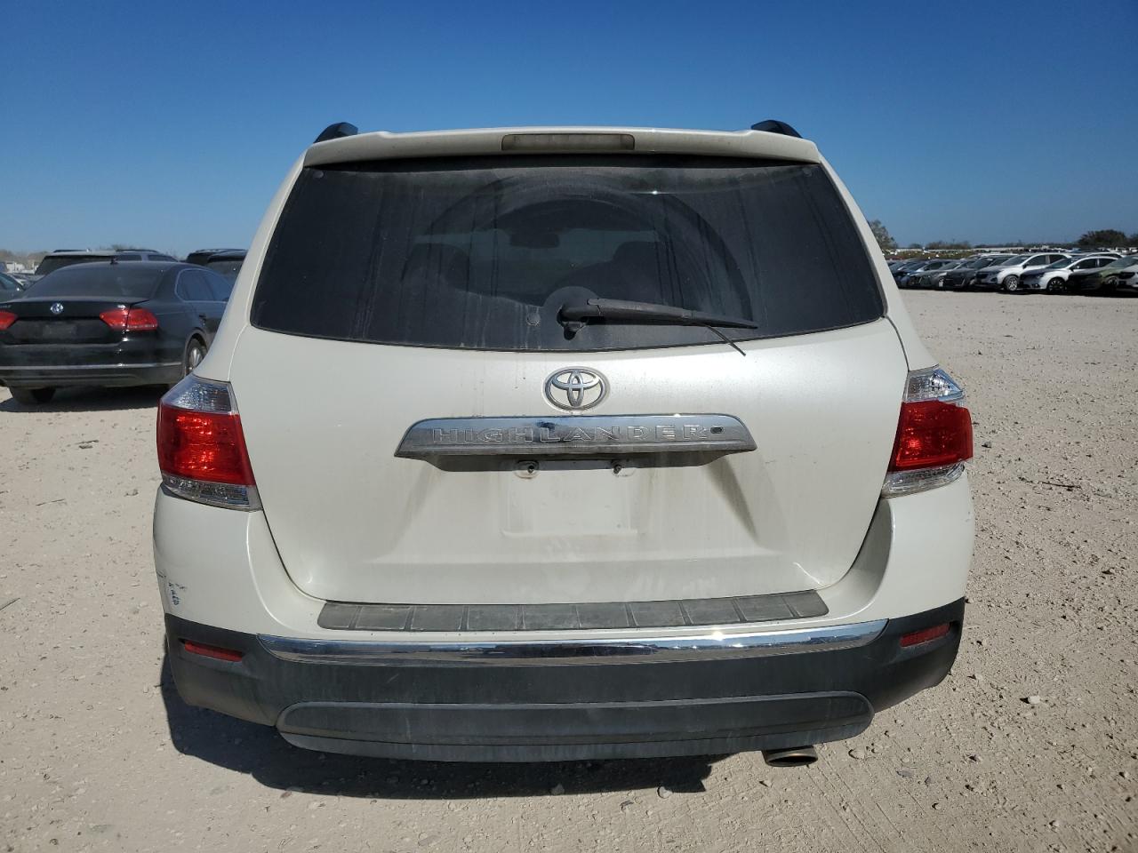 2012 Toyota Highlander - Image 6