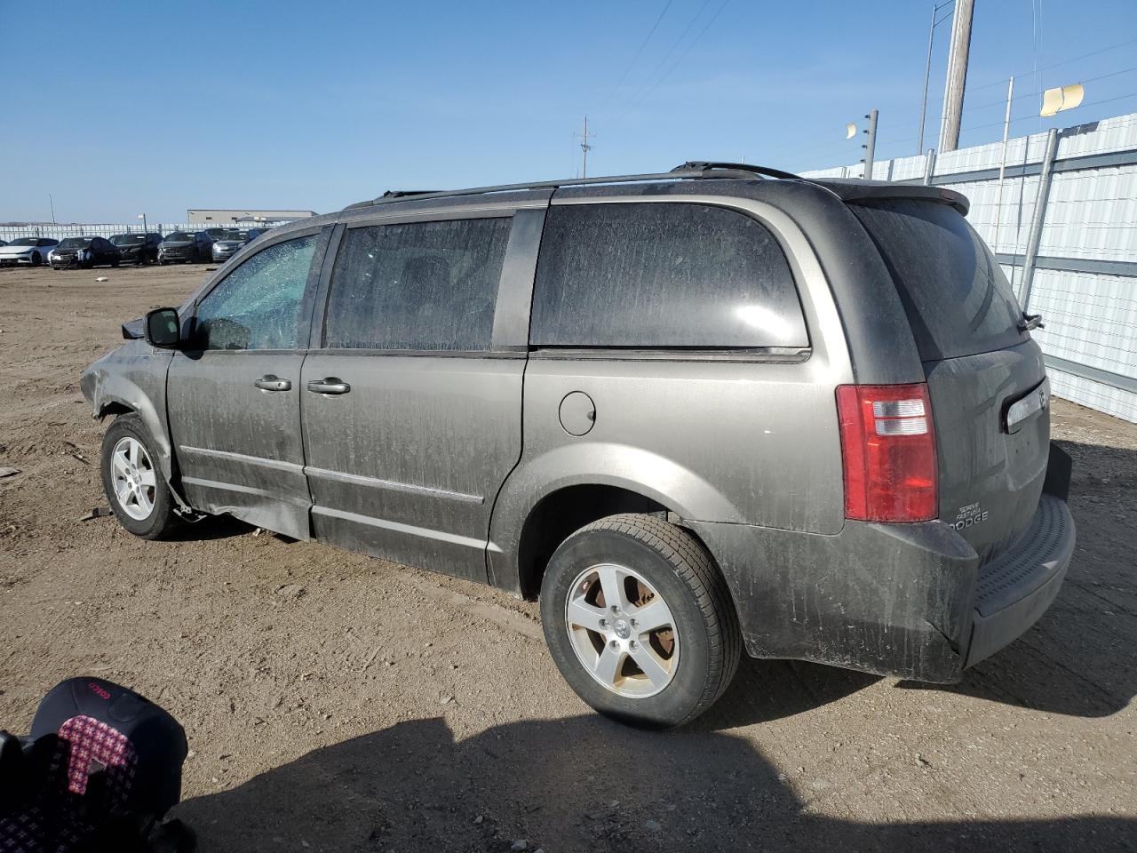 2010 Dodge Caravan - Image 2