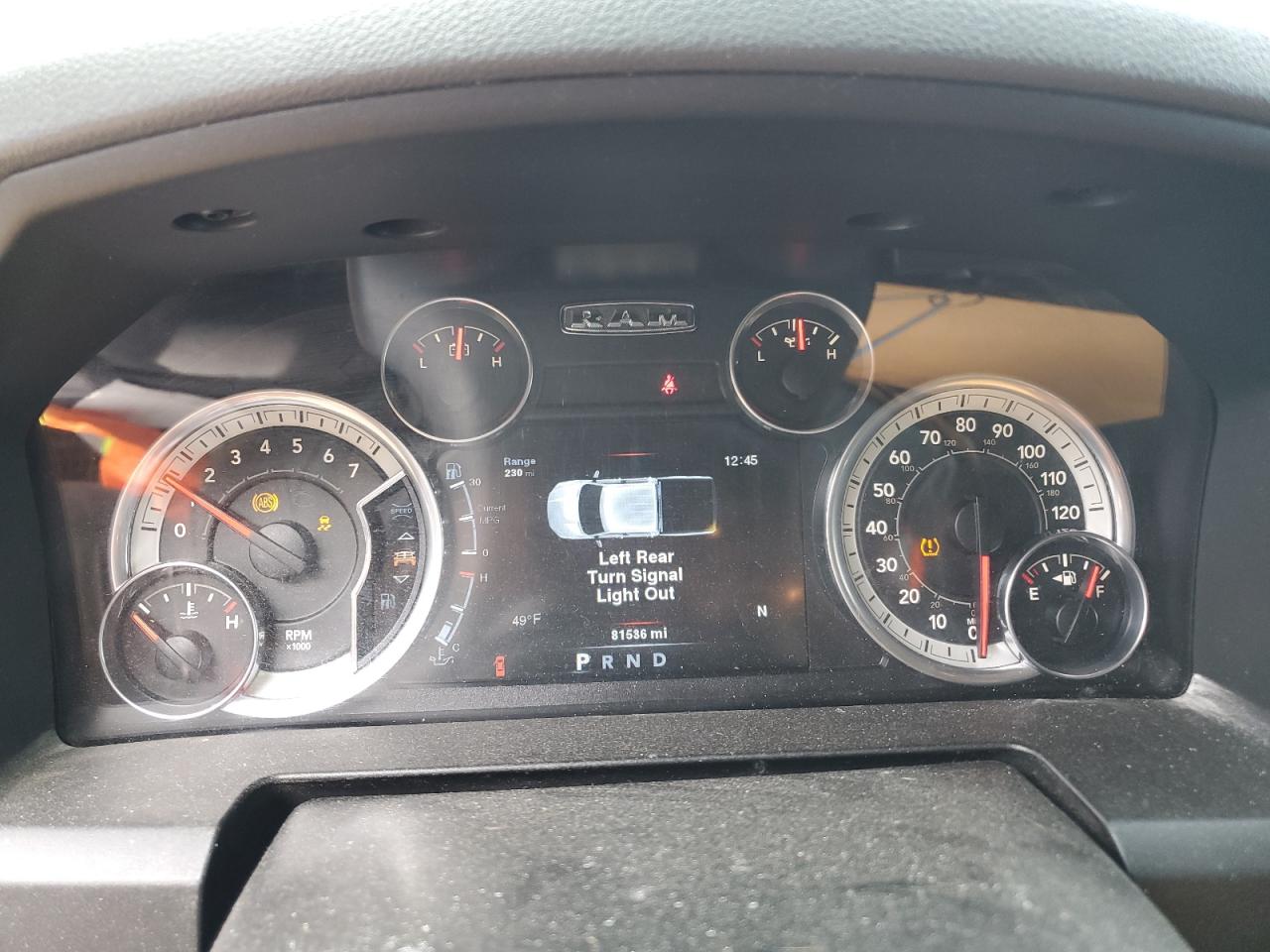 2014 RAM 1500 - Image 9