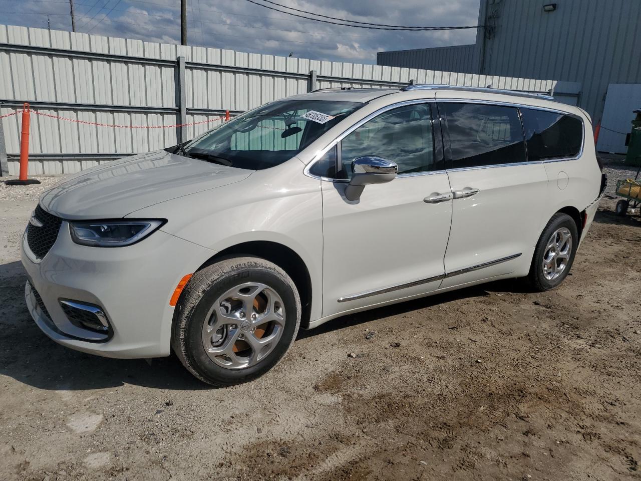 2021 Chrysler Pacifica - Image 1