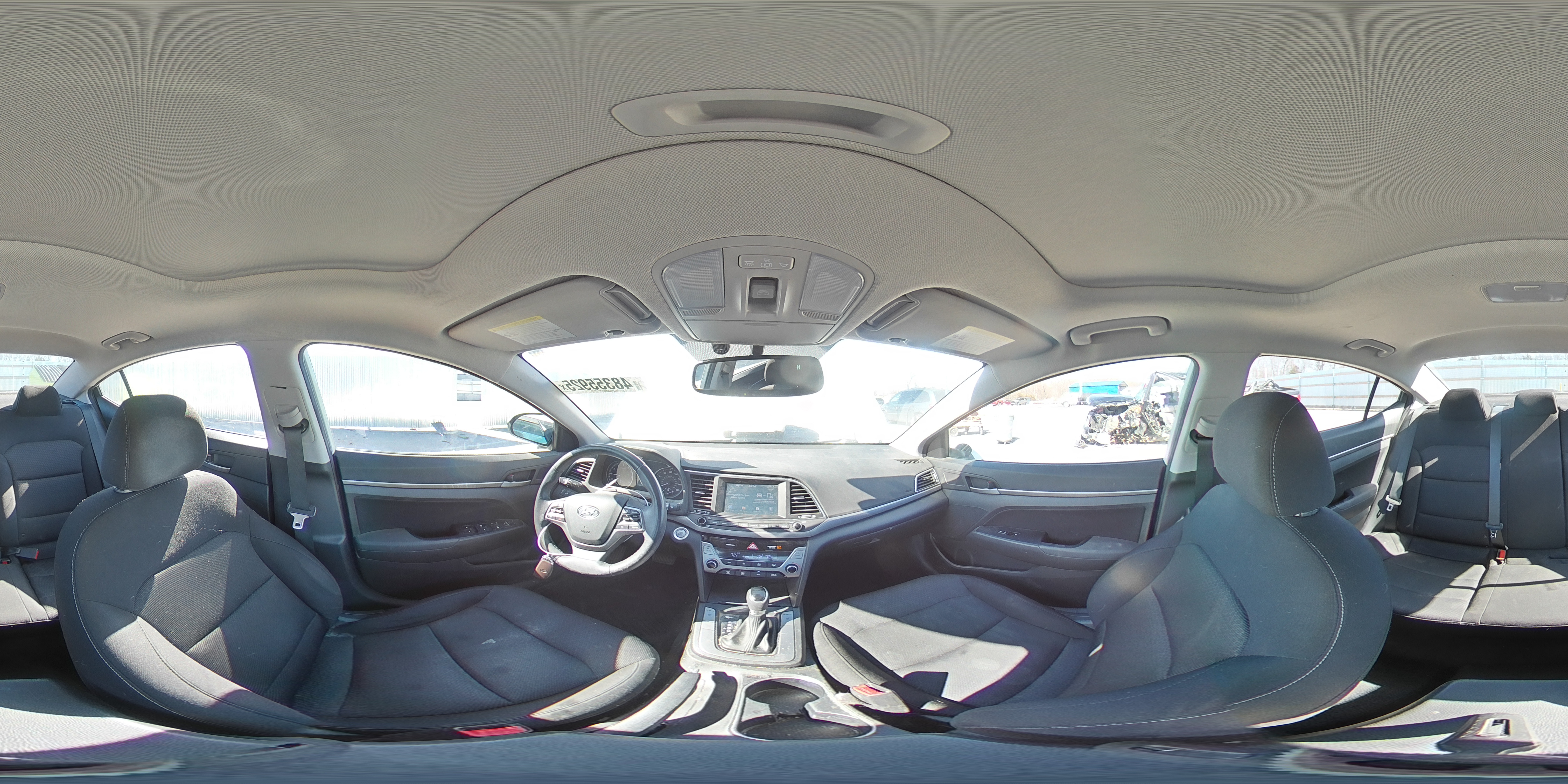 2018 Hyundai Elantra - Image 12