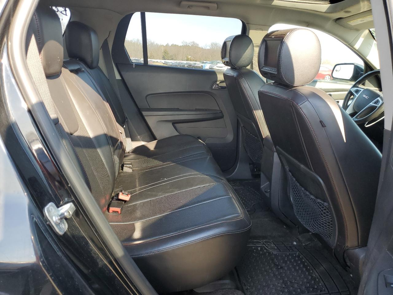 2010 GMC Terrain - Image 11