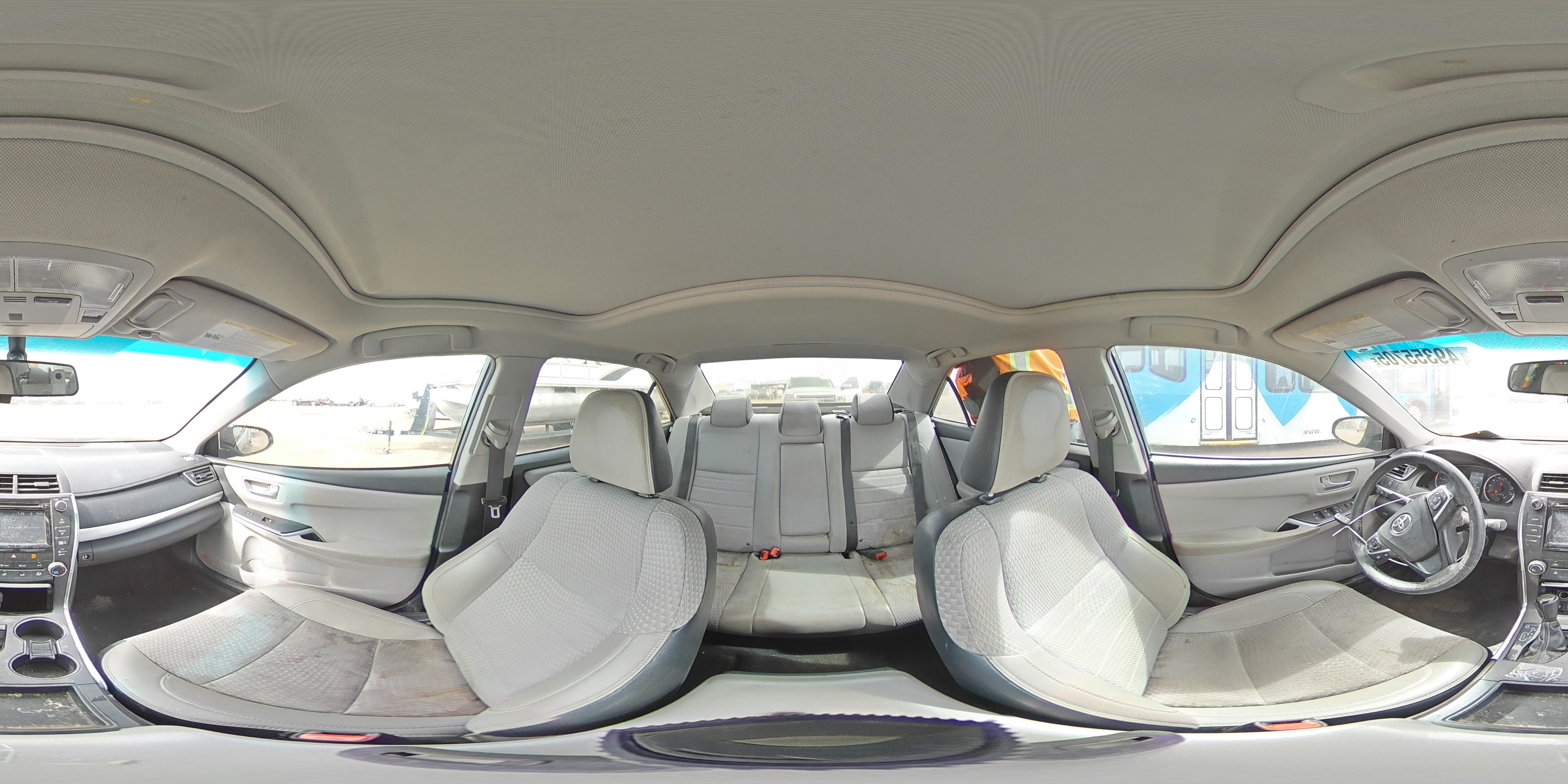 2015 Toyota Camry - Image 13