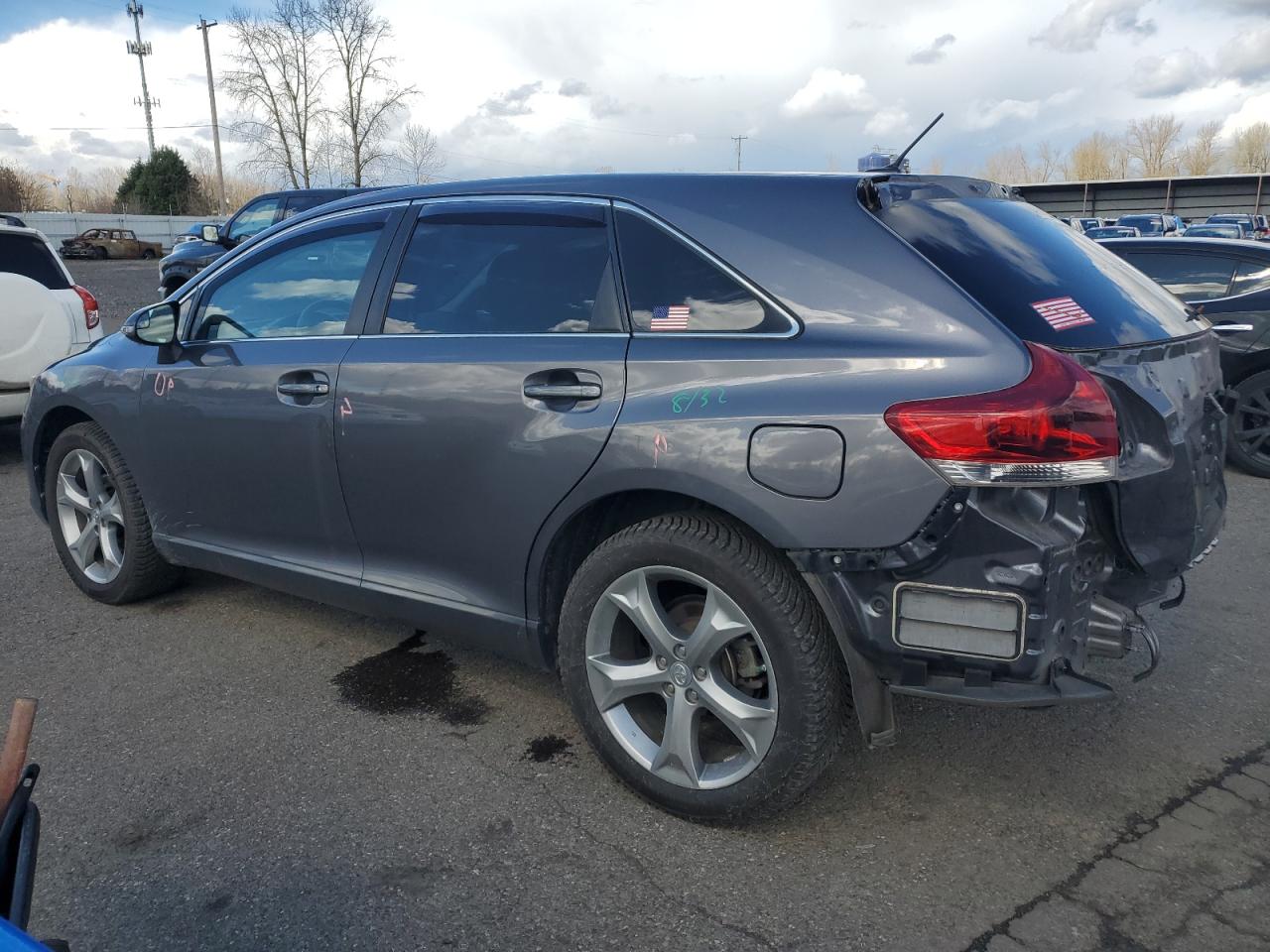 2013 Toyota Venza - Image 2