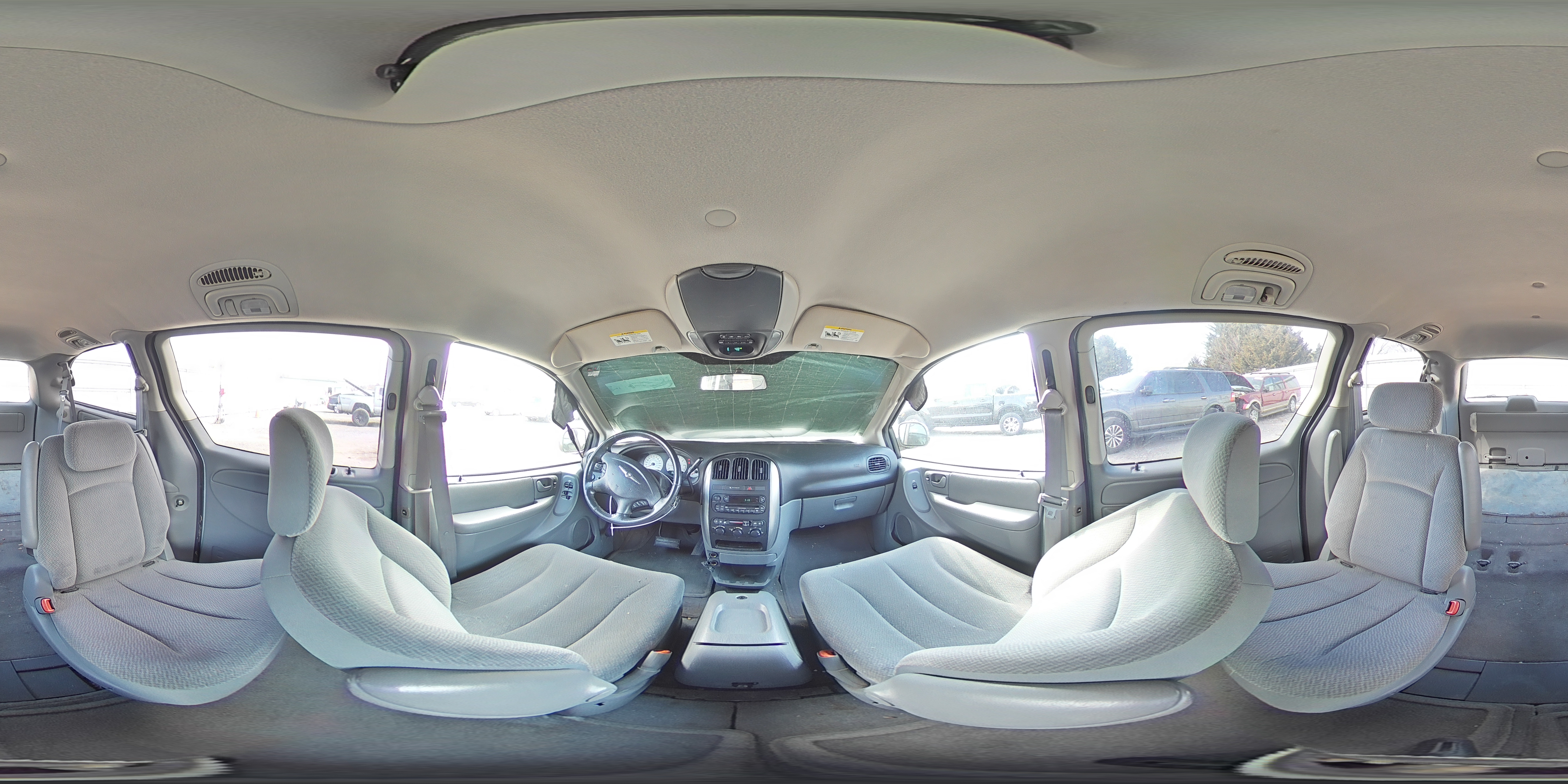 2005 Chrysler Town & Country - Image 14