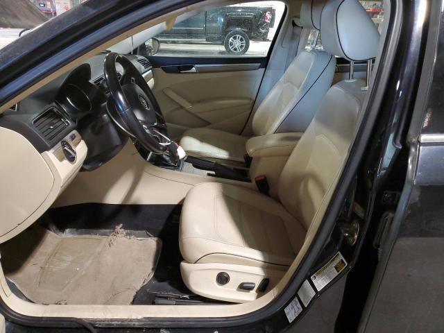  VOLKSWAGEN PASSAT 2017 Чорний