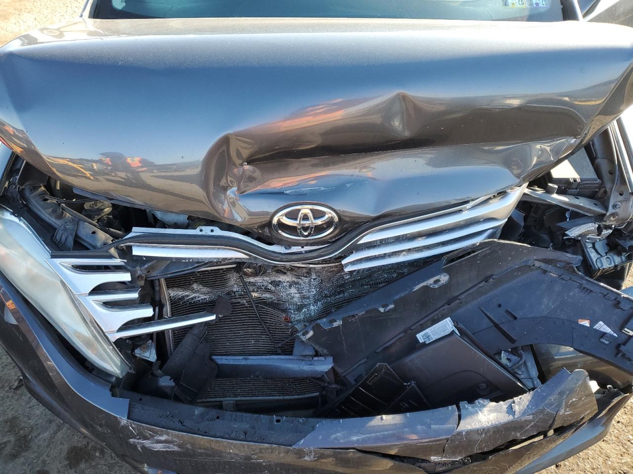 2011 Toyota Venza - Image 11