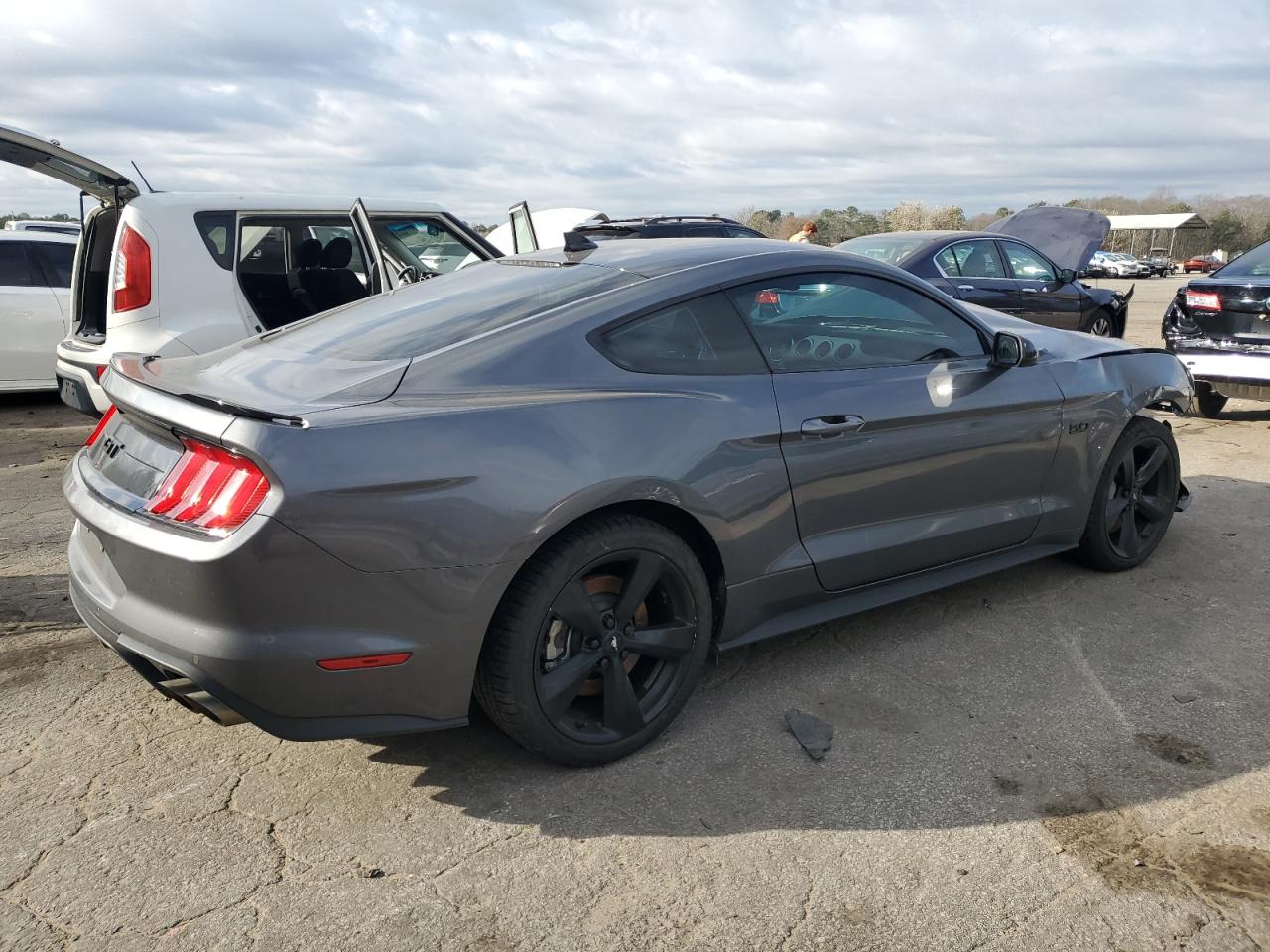 2022 Ford Mustang - Image 3