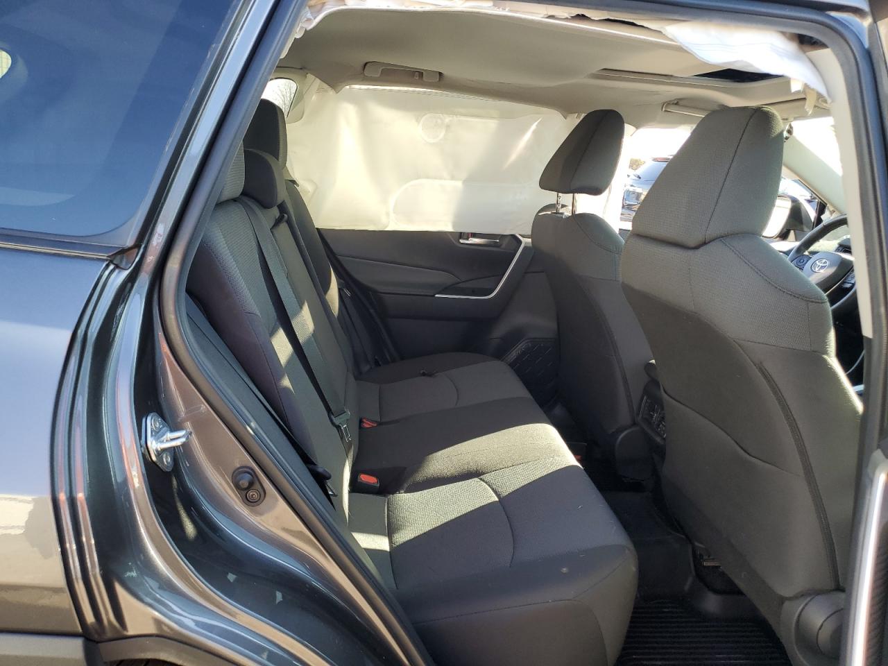 2022 Toyota RAV 4 - Image 10