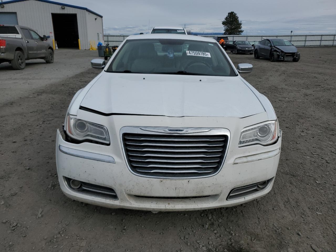 2011 Chrysler 300 - Image 5