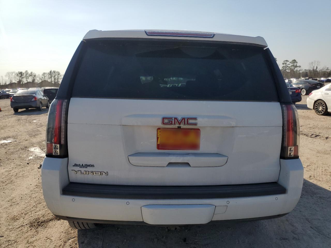 2015 GMC Yukon - Image 6