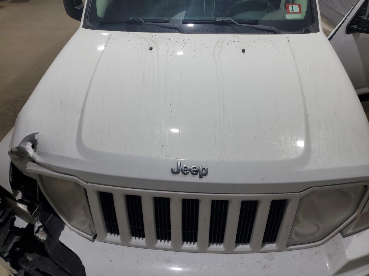2012 Jeep Liberty (North America) - Image 12