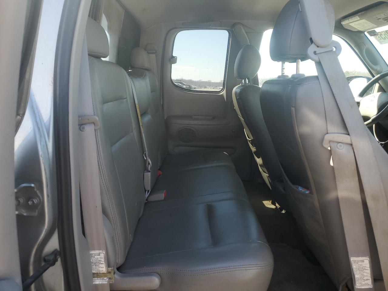 2005 Toyota Tundra - Image 10