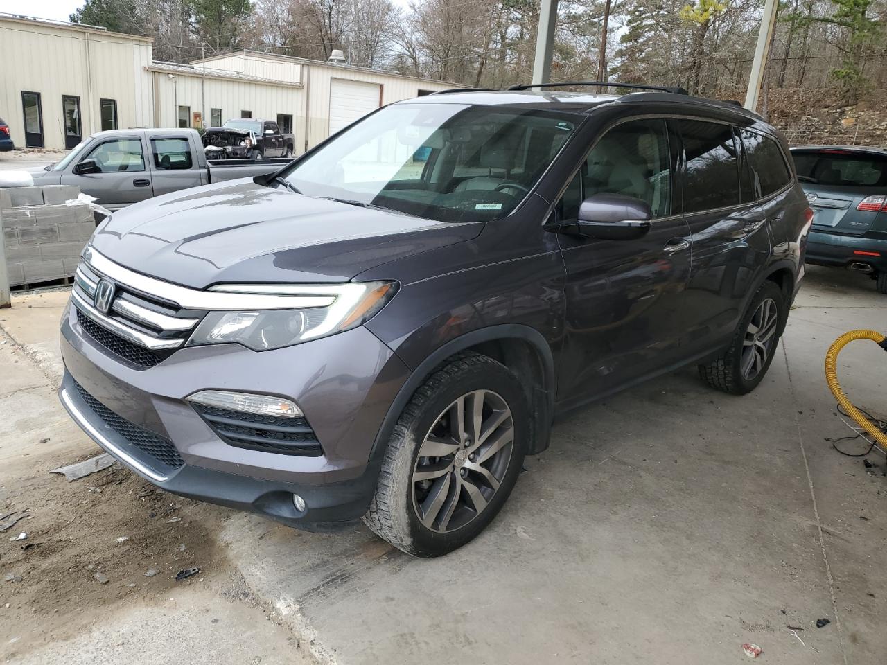 2017 Honda Pilot - Image 1