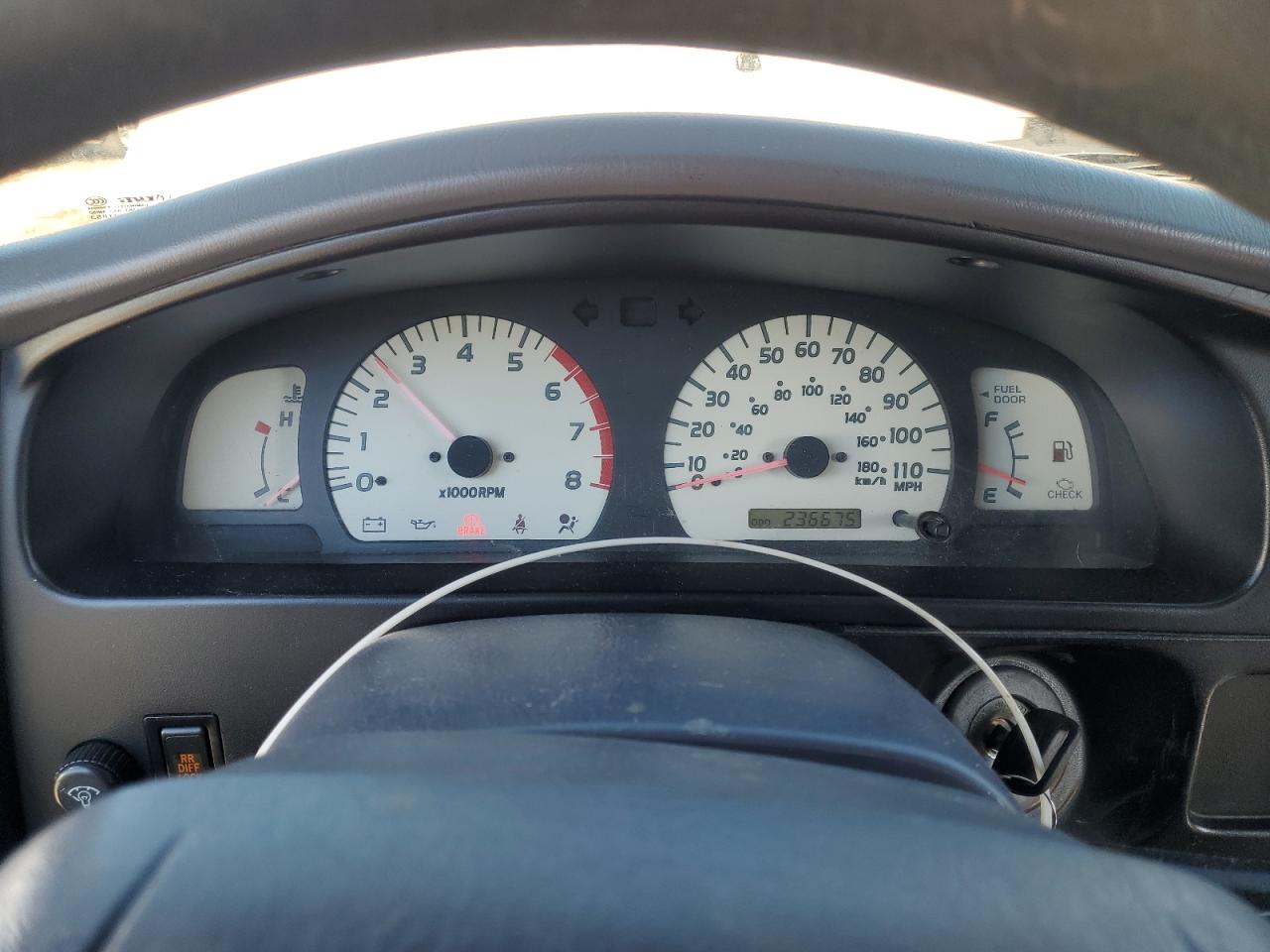 1999 Toyota Tacoma - Image 9
