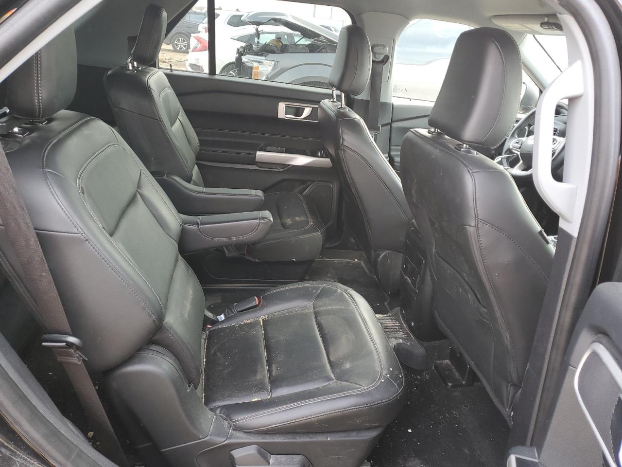 2022 Ford Explorer - Image 10