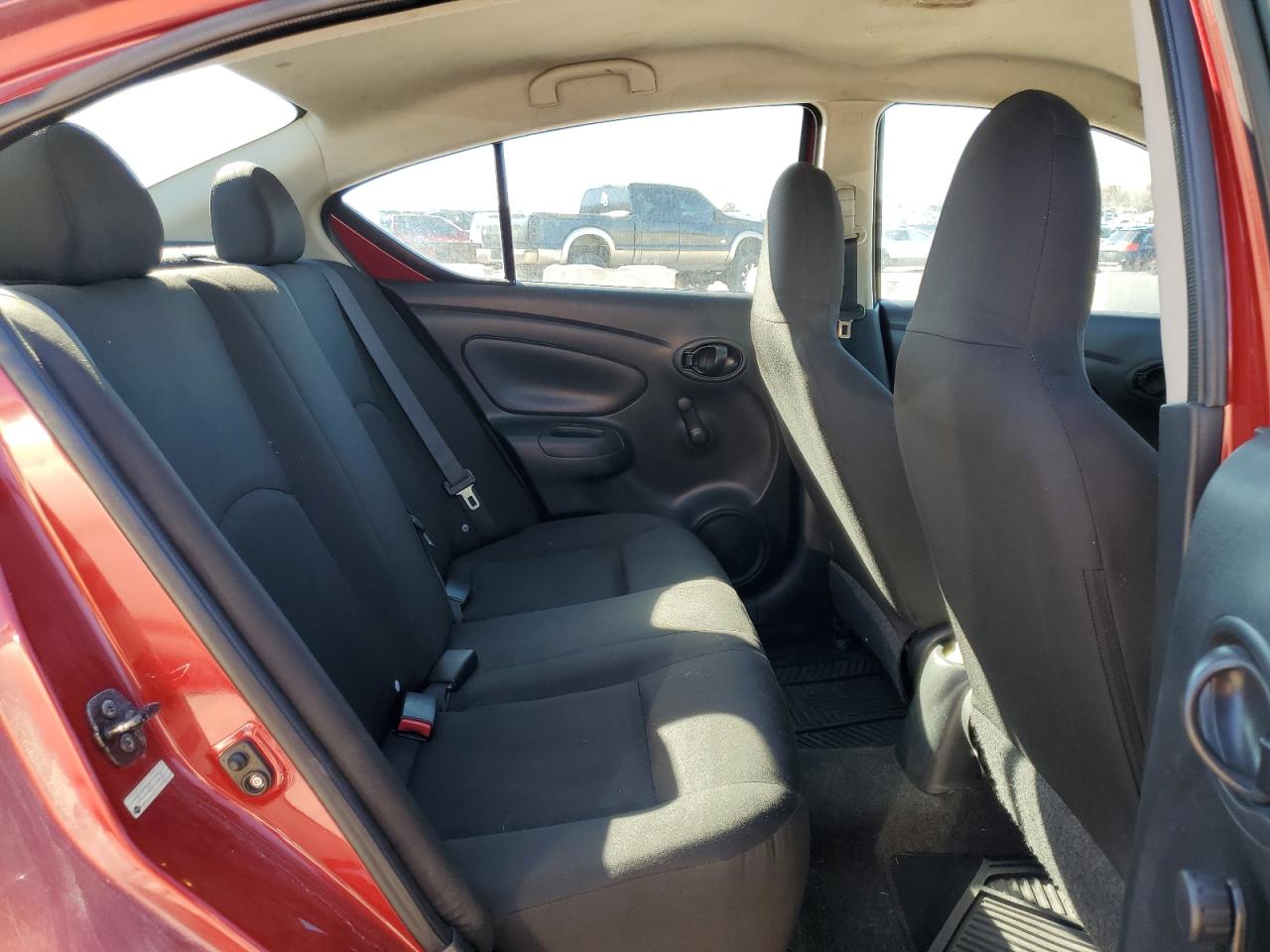 2015 Nissan Versa - Image 10