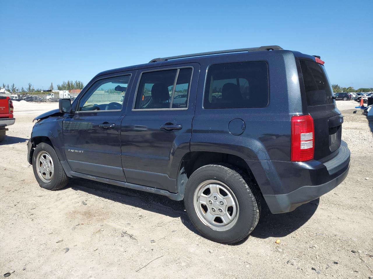 2015 Jeep Liberty (Patriot) - Image 2
