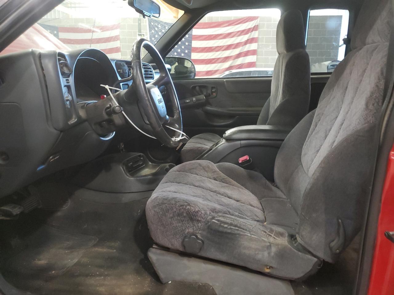 2000 GMC Sonoma - Image 7