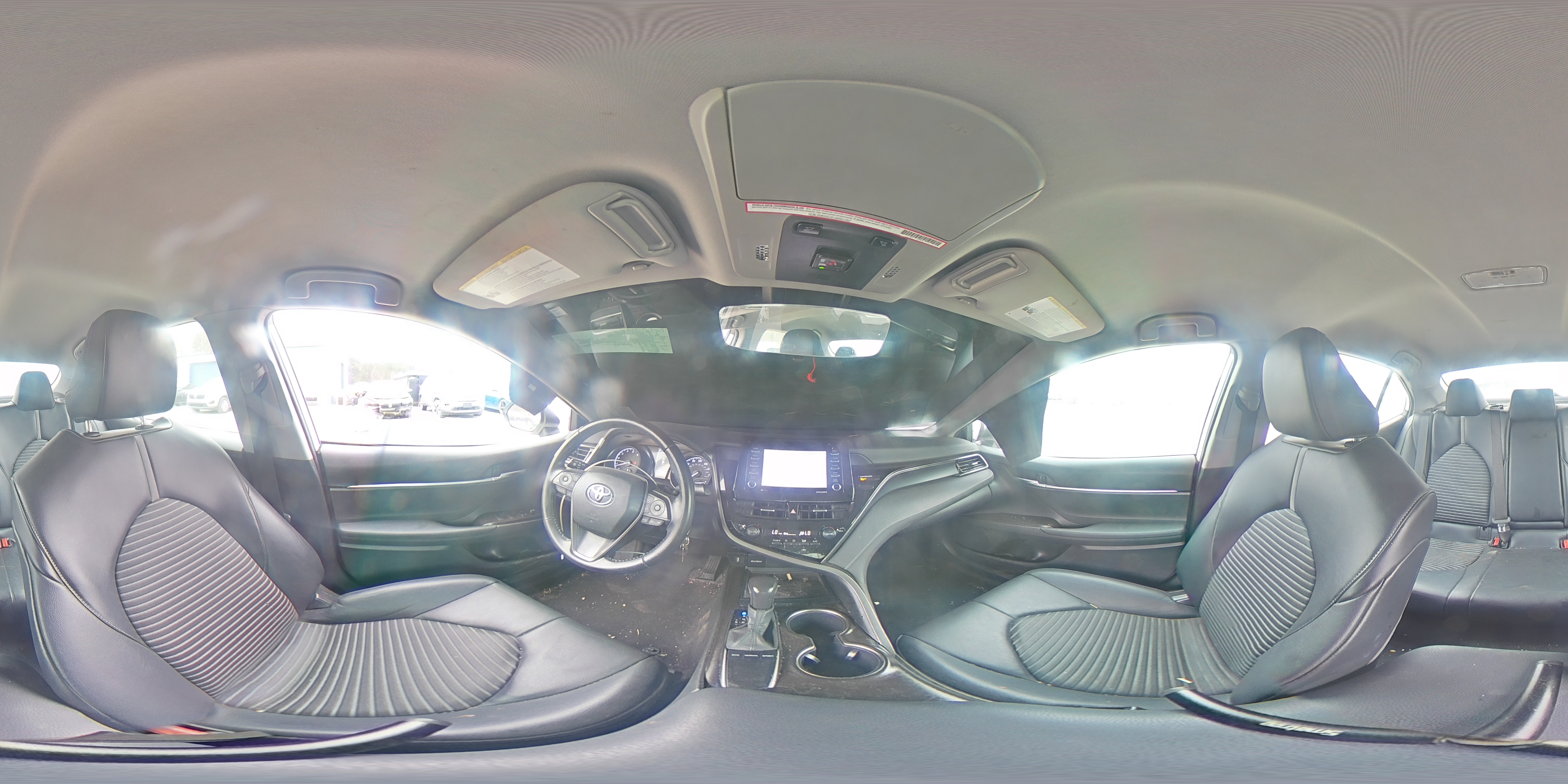 2022 Toyota Camry - Image 12