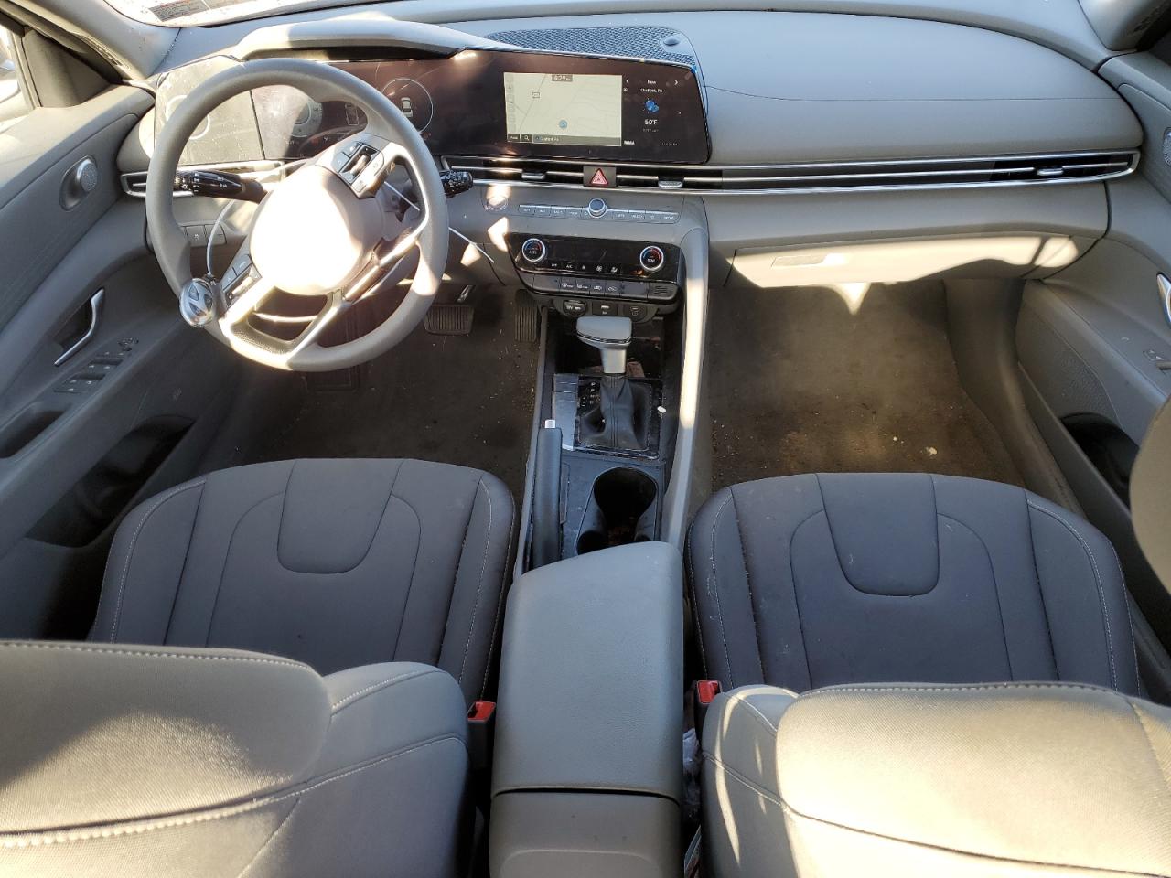 2024 Hyundai Elantra - Image 8