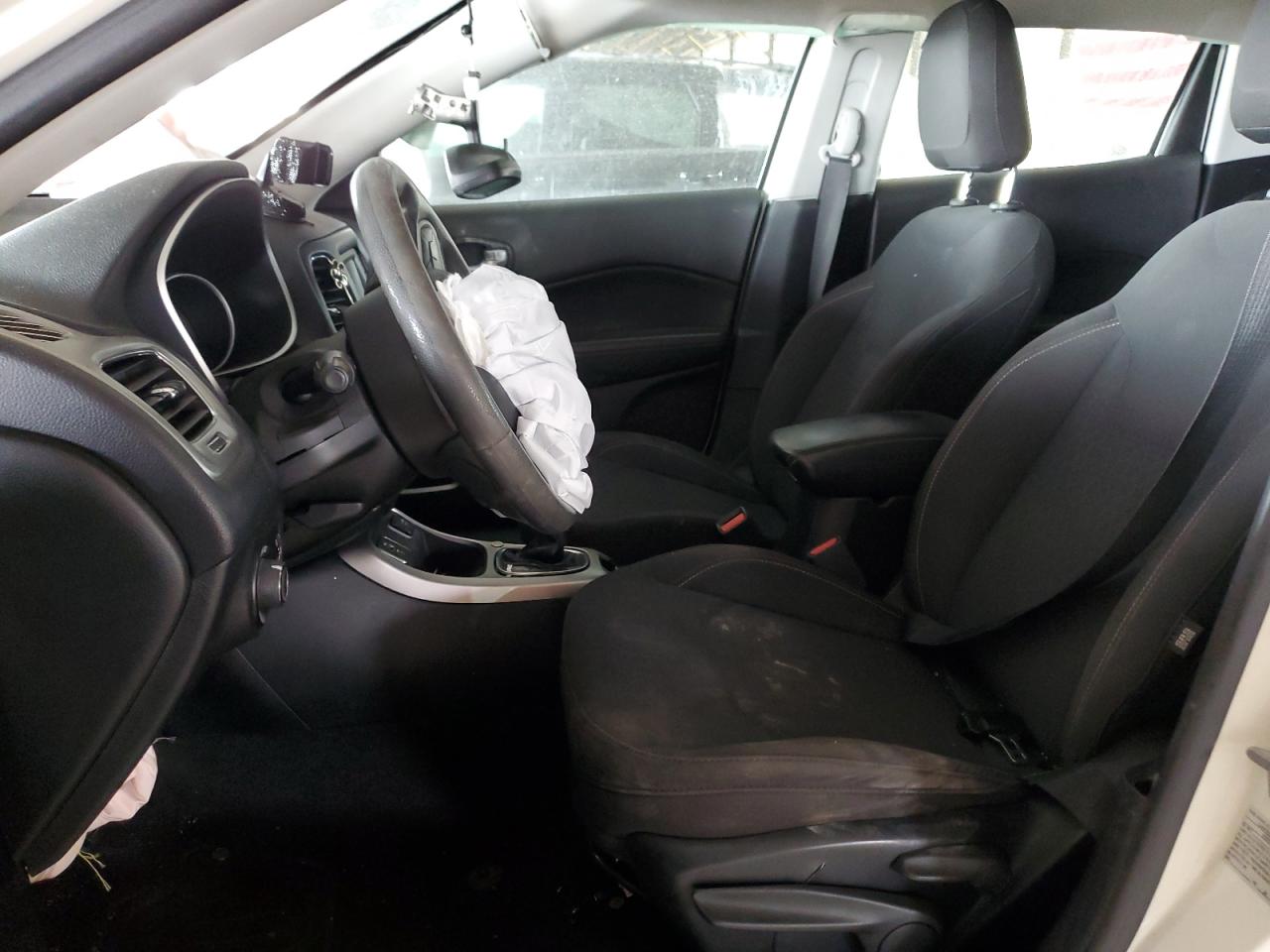 2018 Jeep Compass - Image 7