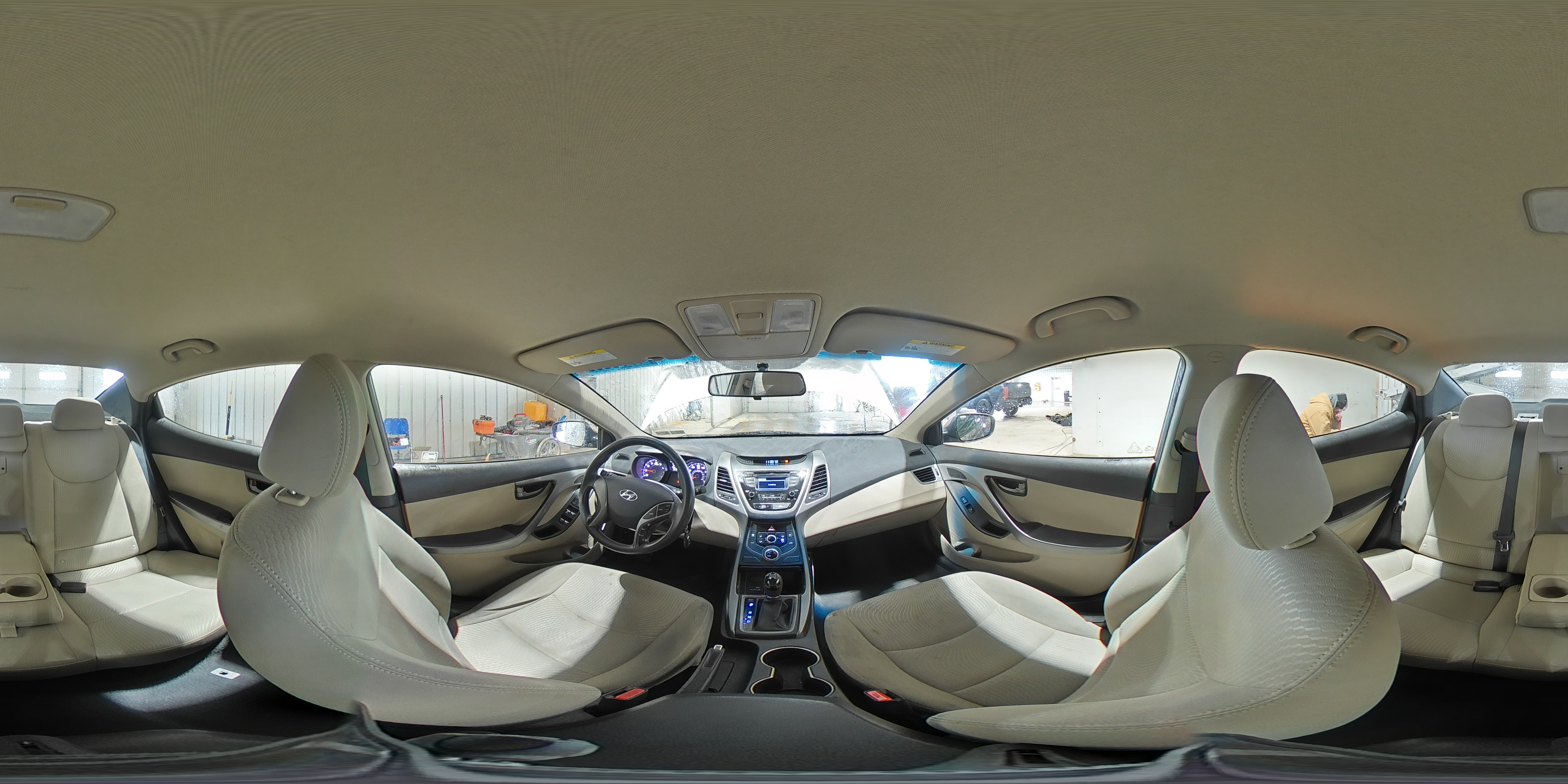 2014 Hyundai Elantra - Image 15