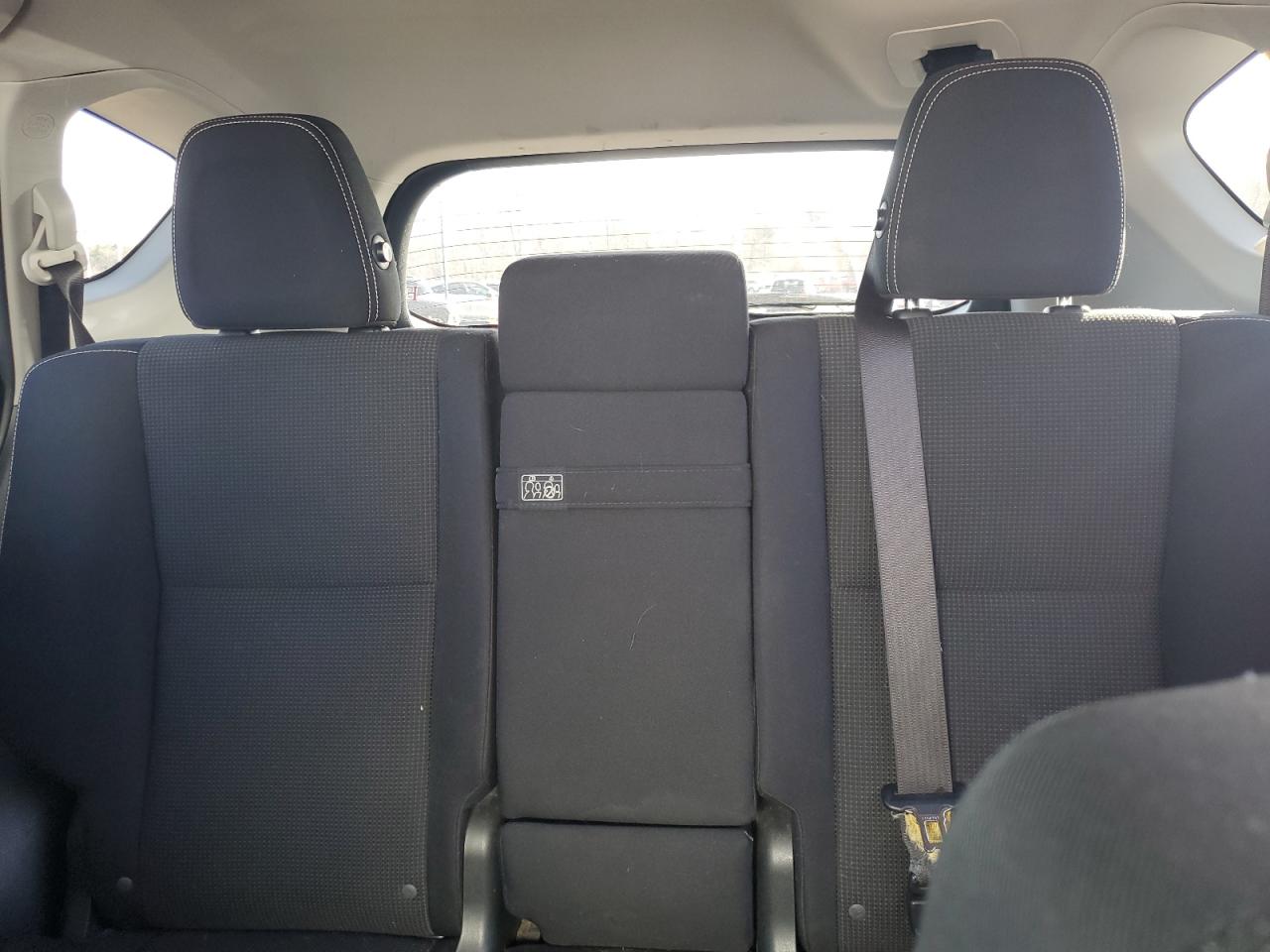 2016 Toyota RAV 4 - Image 10