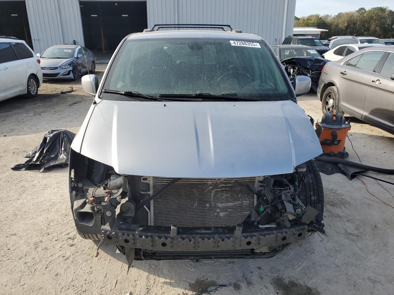 2019 Dodge Caravan - Image 5