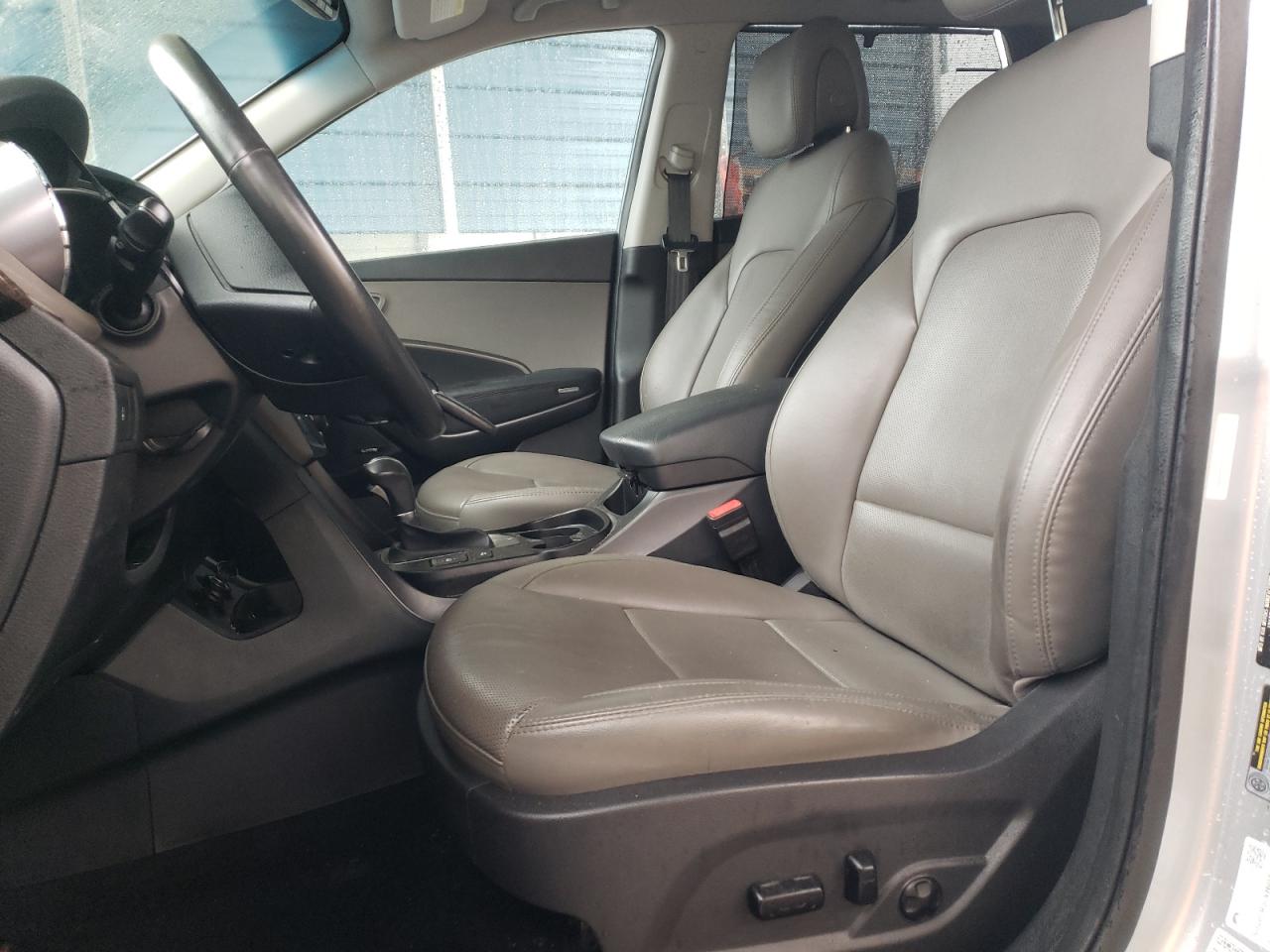 2017 Hyundai Santa Fe - Image 7