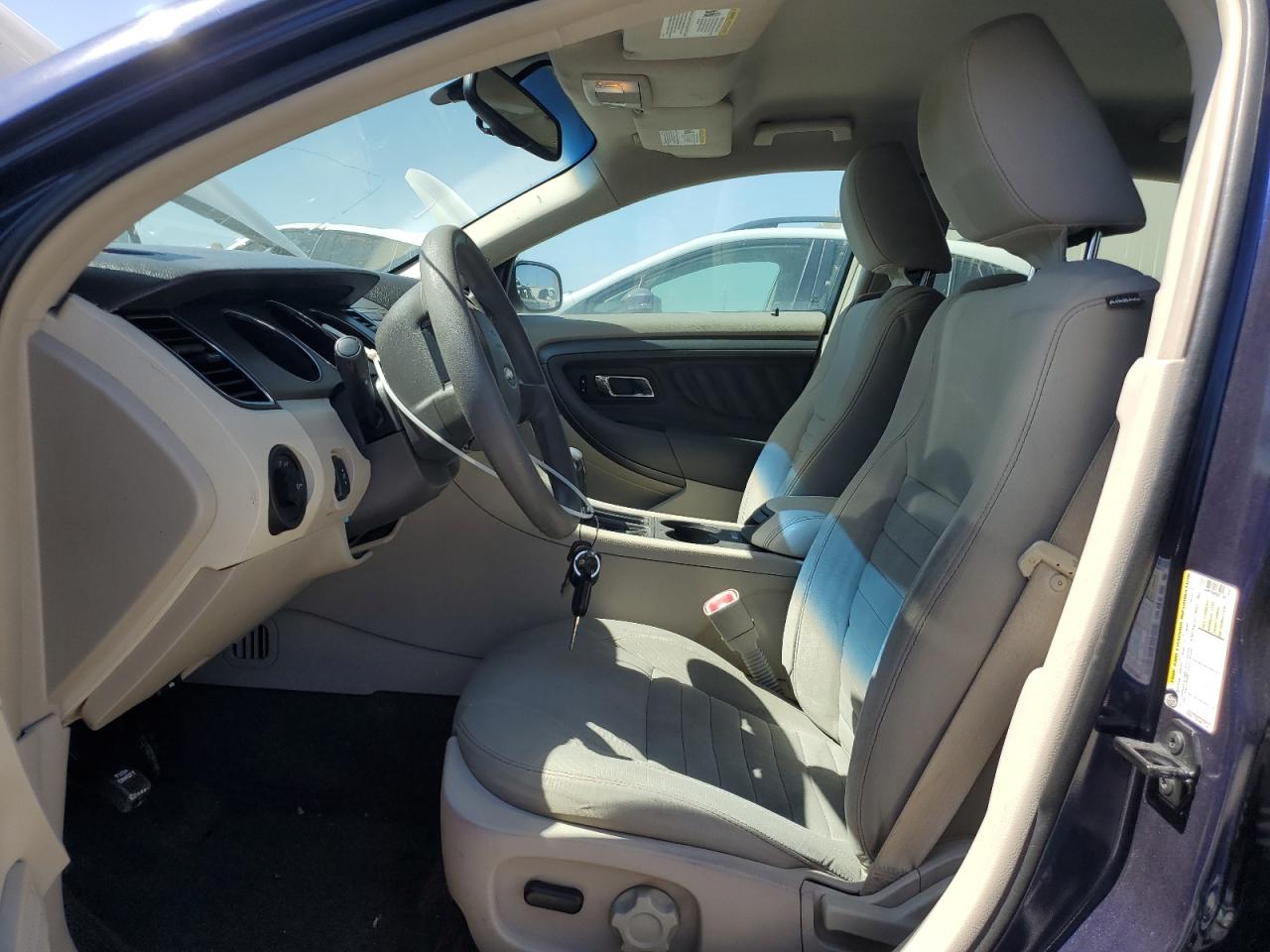 2011 Ford Taurus - Image 7