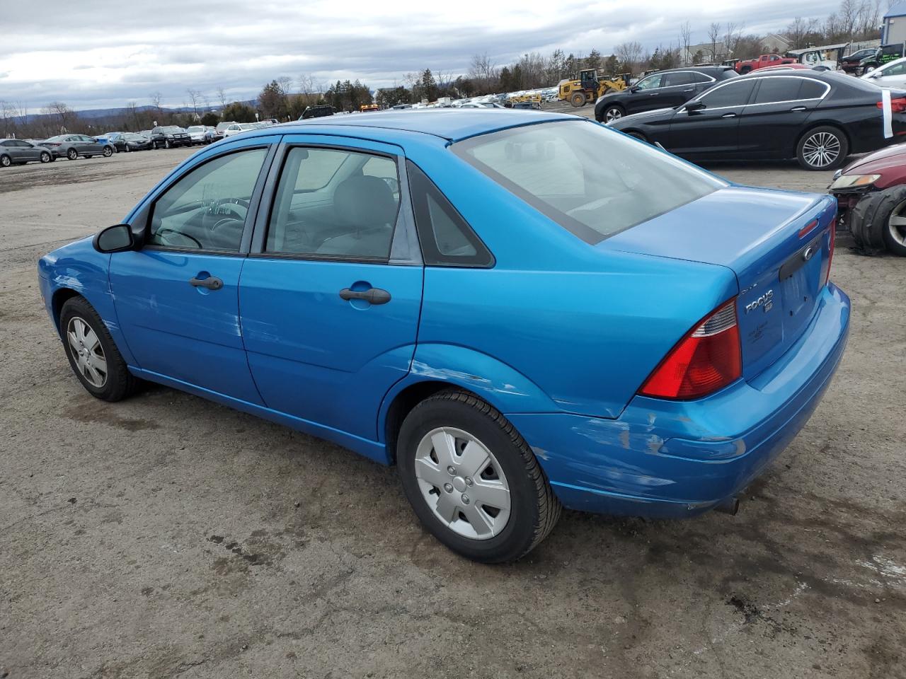 2007 Ford Focus - Image 2