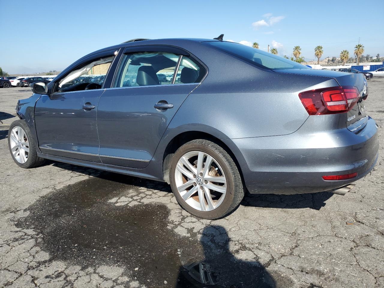 2017 Volkswagen Jetta - Image 2
