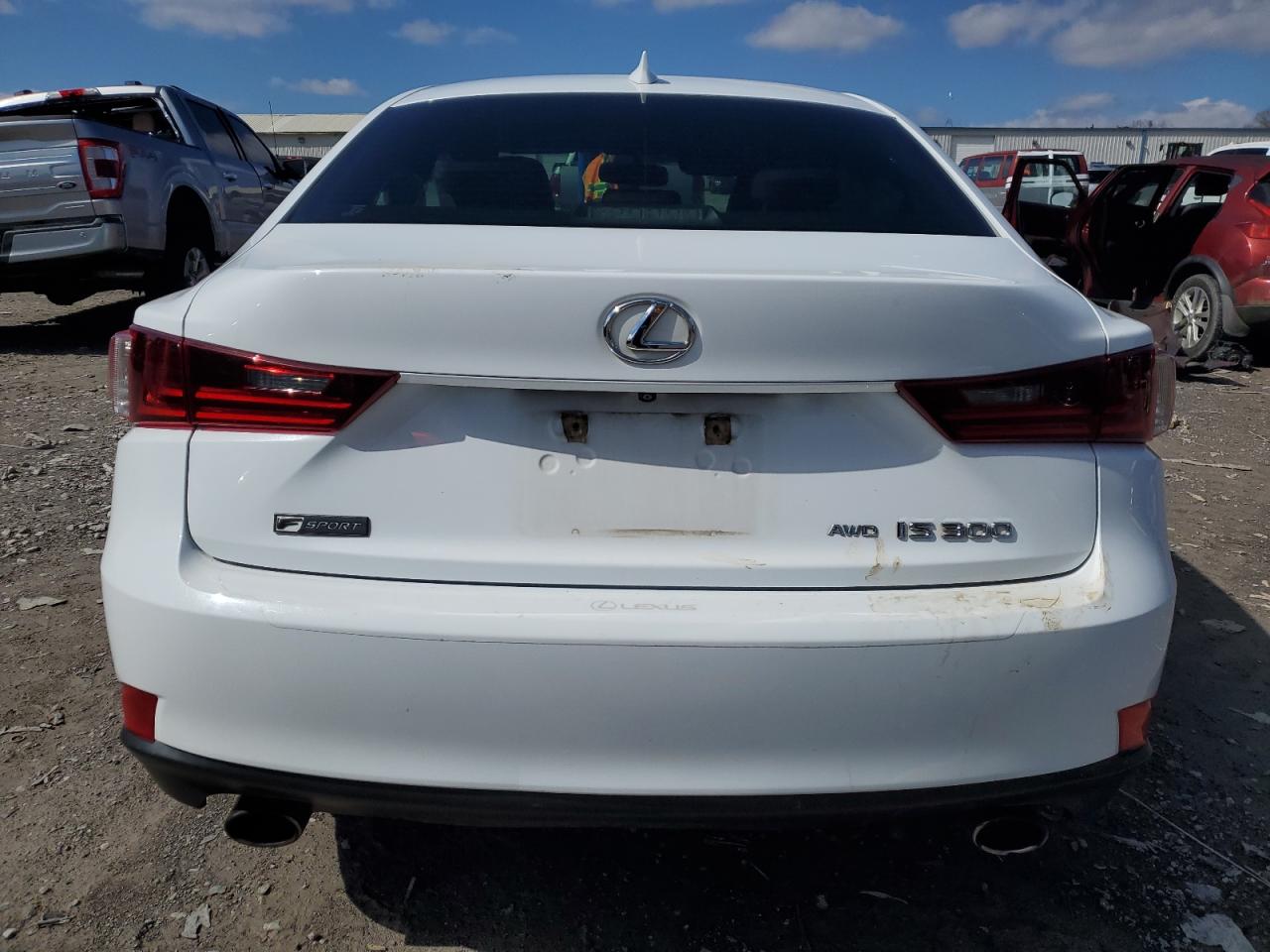 2016 Lexus IS - Image 6