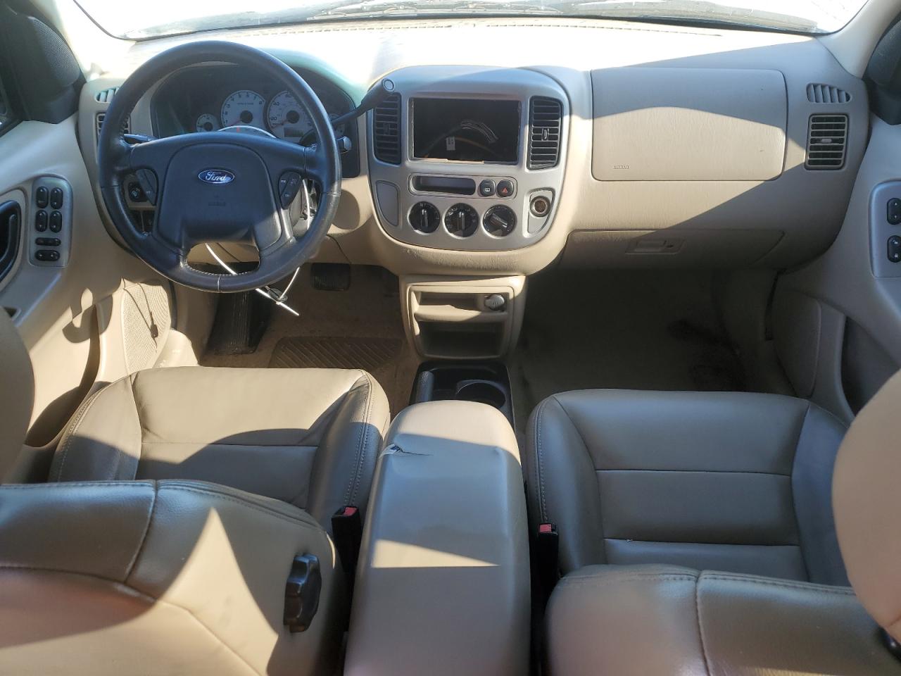 2003 Ford Escape - Image 8