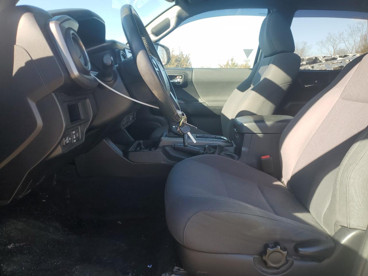 2019 Toyota Tacoma - Image 7