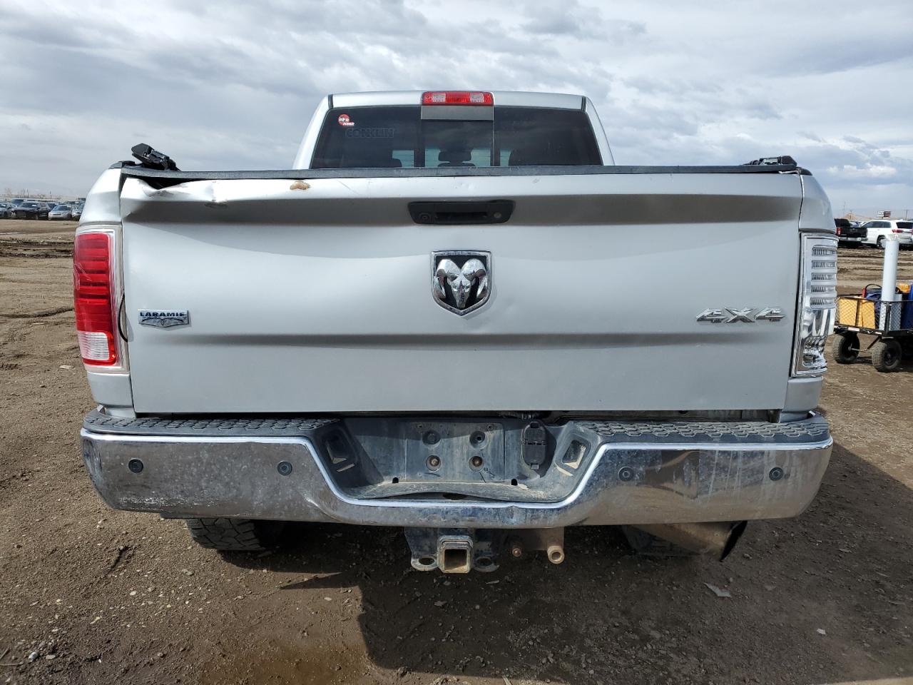 2015 RAM 3500 - Image 6