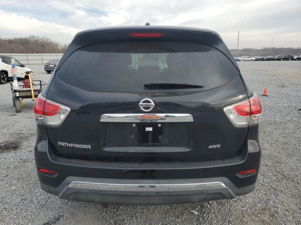 2014 Nissan Pathfinder - Image 6