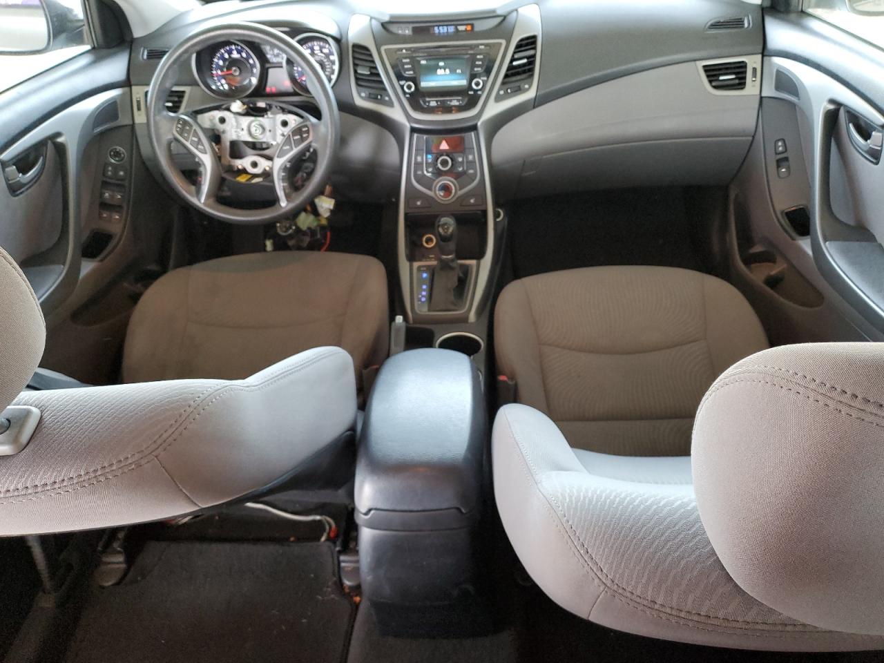 2014 Hyundai Elantra - Image 8
